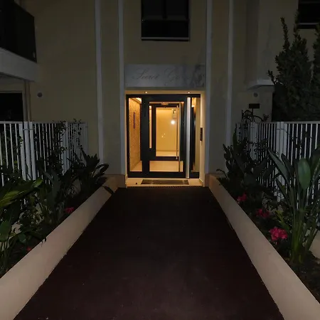 T2 Secret Garden Apartament Cannes